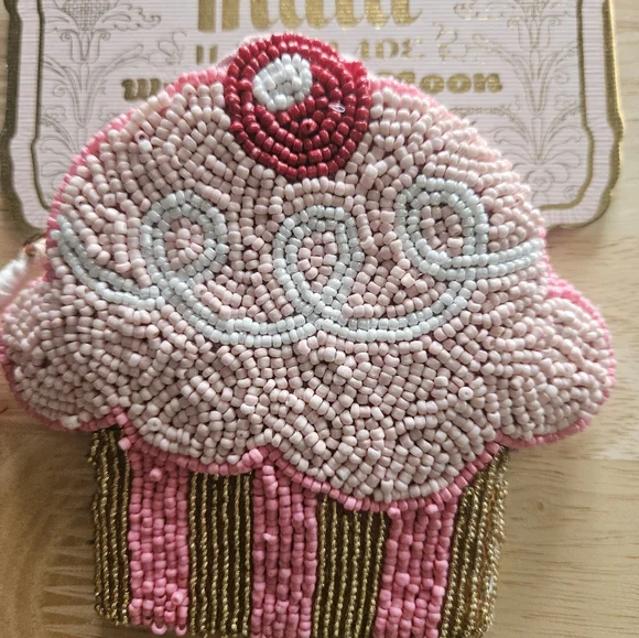 Wandering Moon Cupcake Beaded Pouch - Pink and Gold NEW - Picture 2 of 4